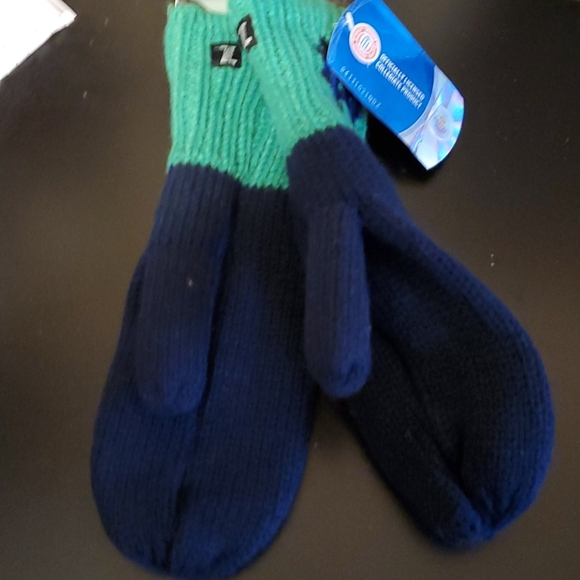 NWT Norte Dame Mittens - Picture 2 of 6